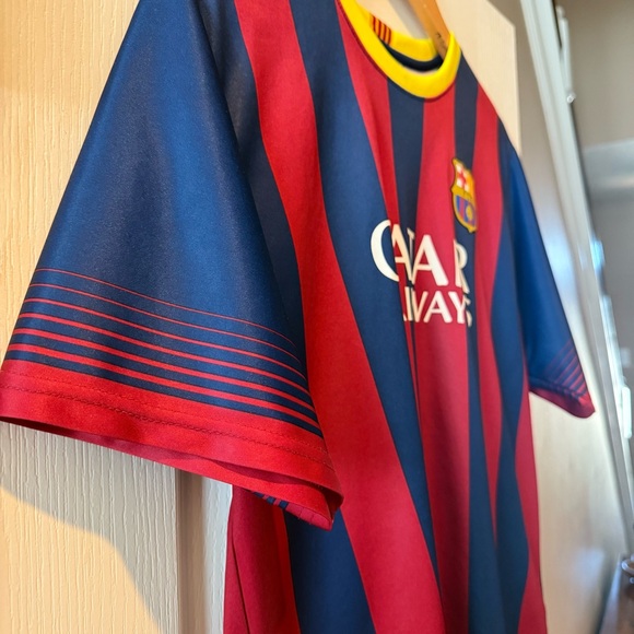 Official Messi Barcelona FCB Soccer Futball Jersey - Qatar Airways- Red and Blue - Picture 3 of 10